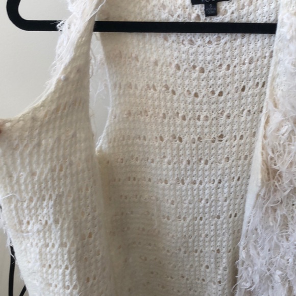 Sleeveless sweater - Picture 4 of 4